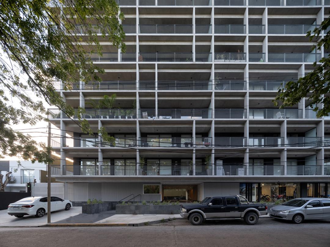 Vivienda multifamiliar de más de 4 niveles