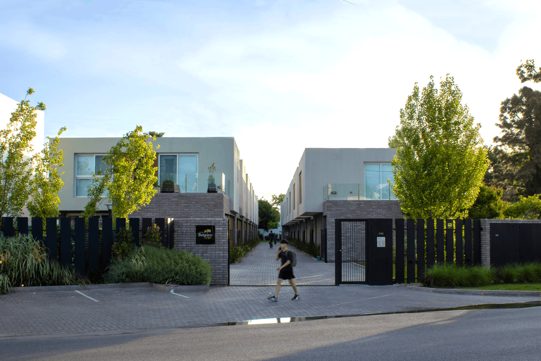 Vivienda multifamiliar de hasta 3 niveles